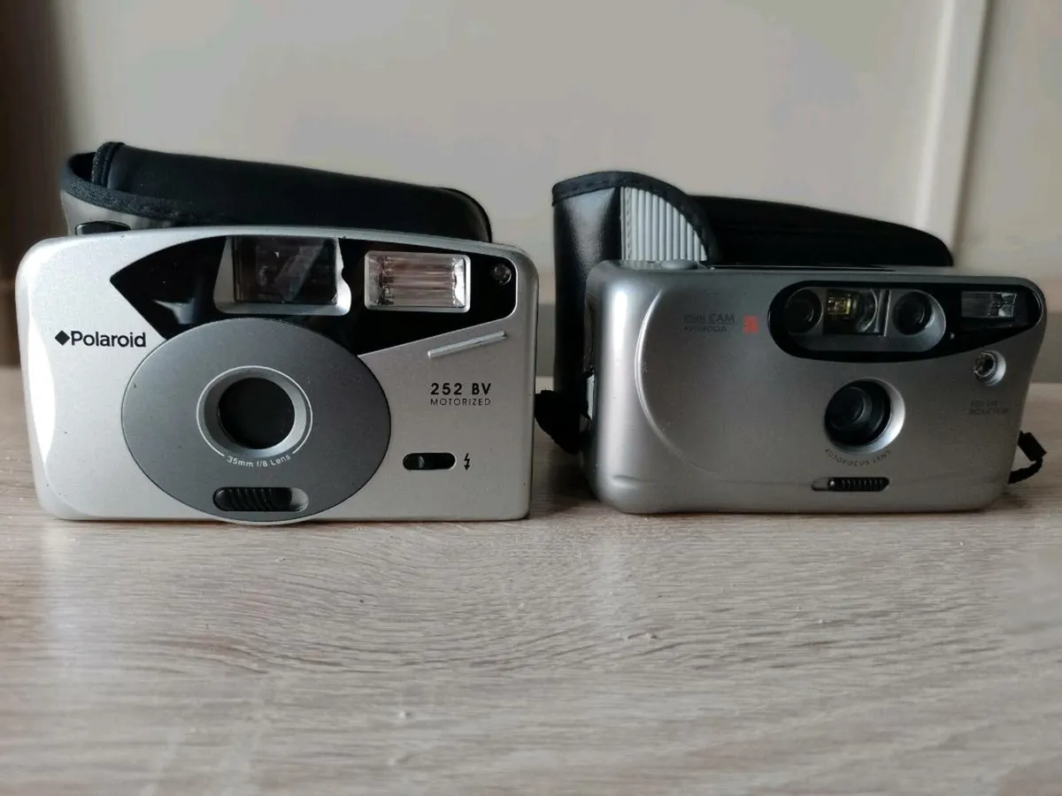 Film cameras - Image 1
