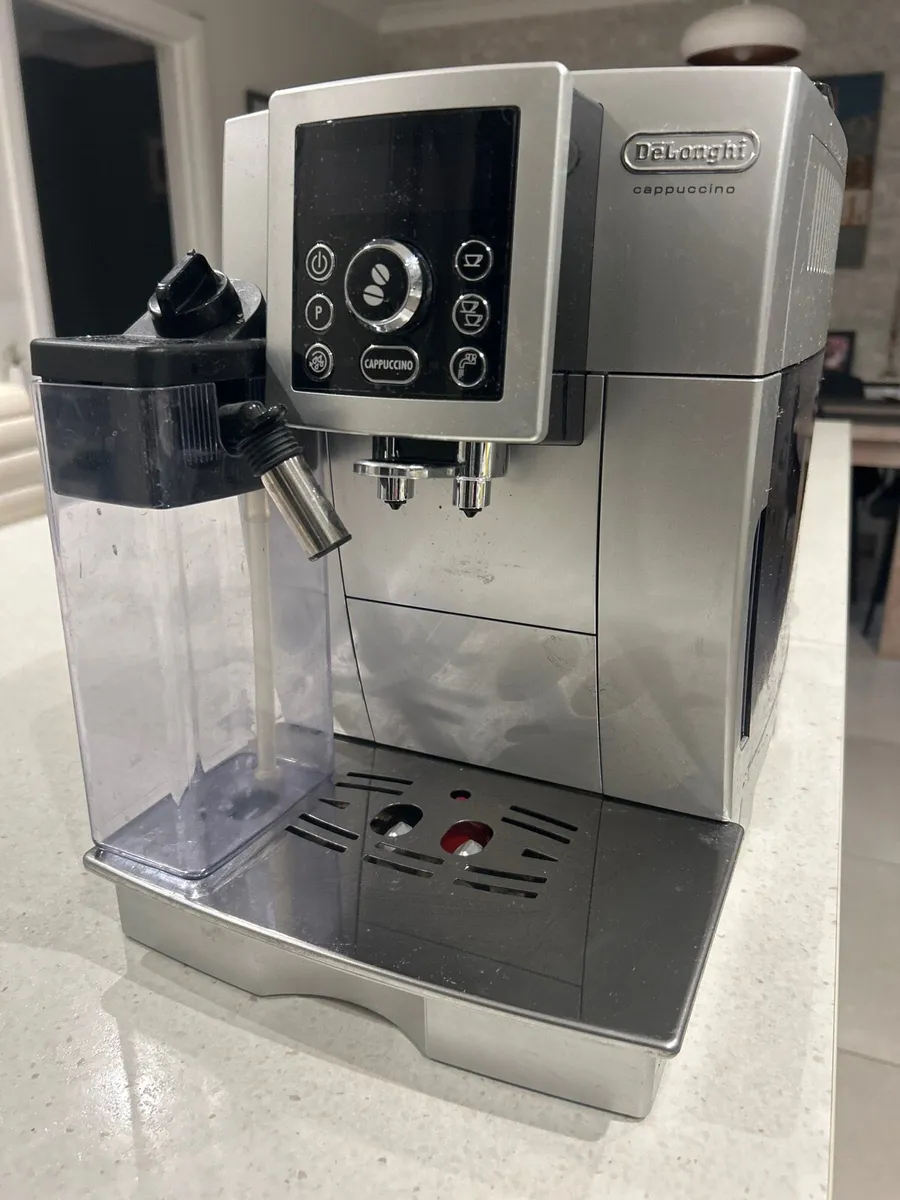 DeLonghi Cappuccino machine - Image 1