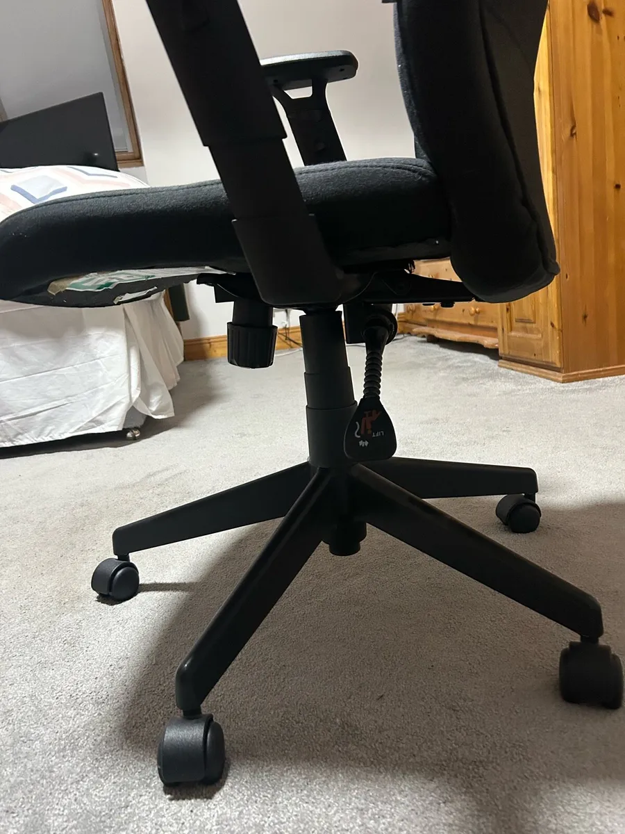 Office Chair - Image 4