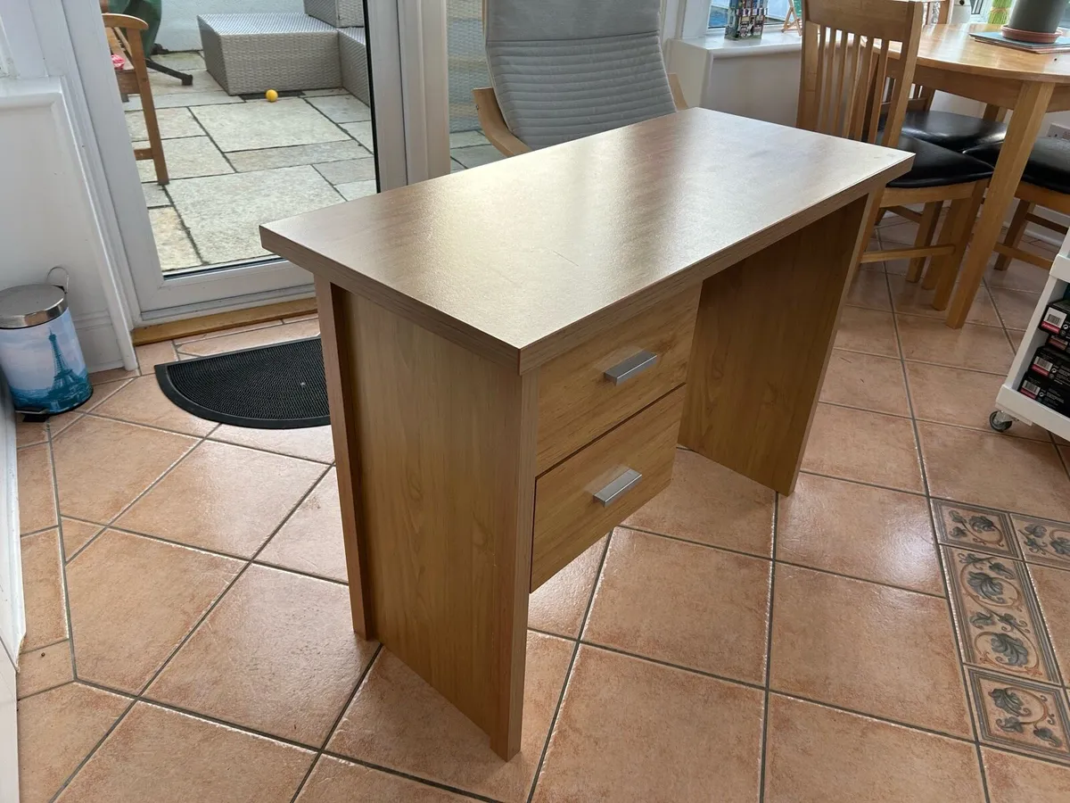 Compact Office Desk - Image 1