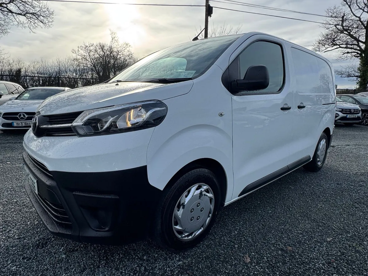 211 Toyota proace 1.5 100HP new doe compact - Image 2
