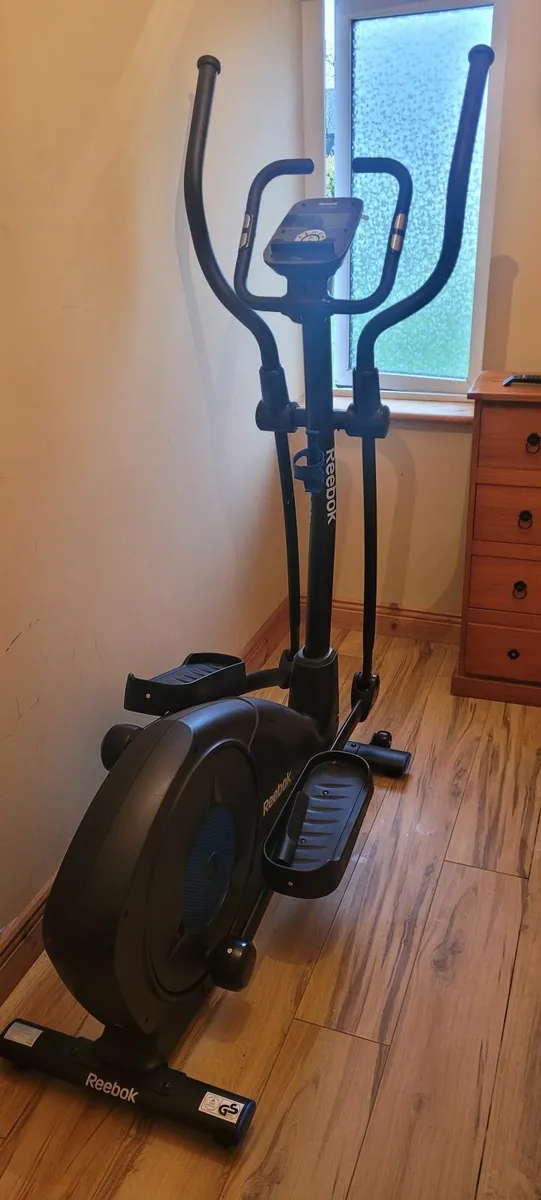 Reebok Cross Trainer - Image 1