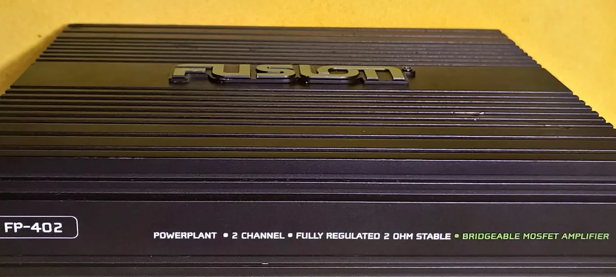 Car amplifier Fusion FP-402 Powerplant. - Image 1