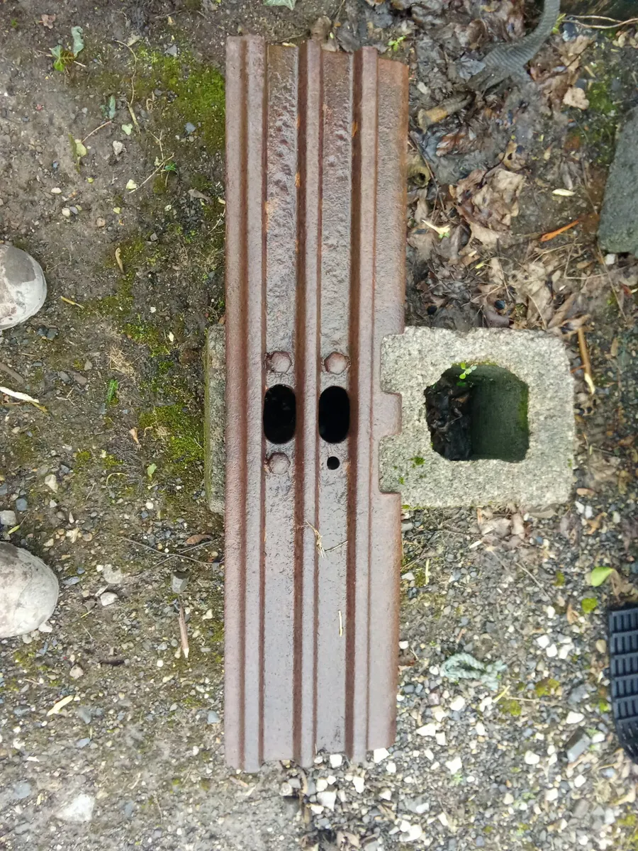 Digger pads and D4 D5 chains - Image 3