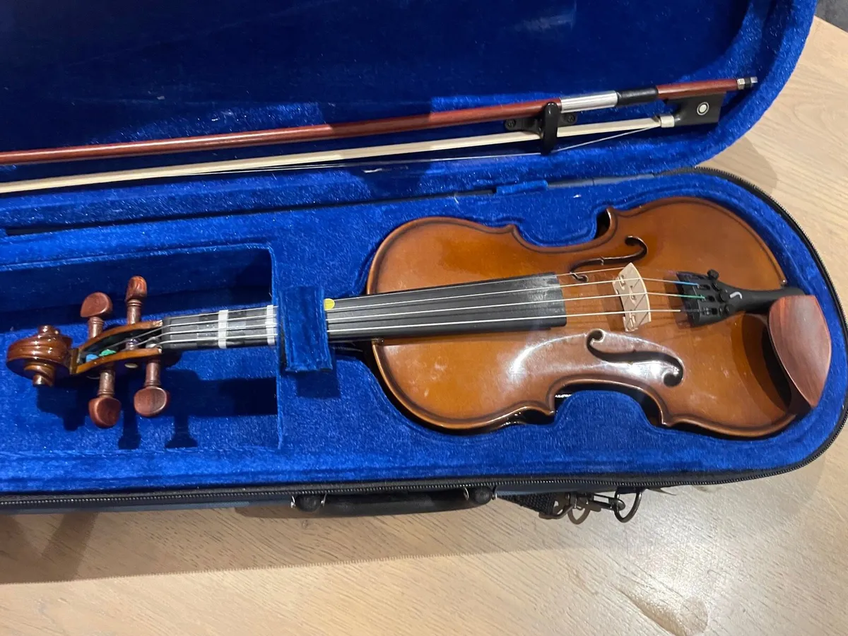 Stentor 1/4 Fiddle - Image 2