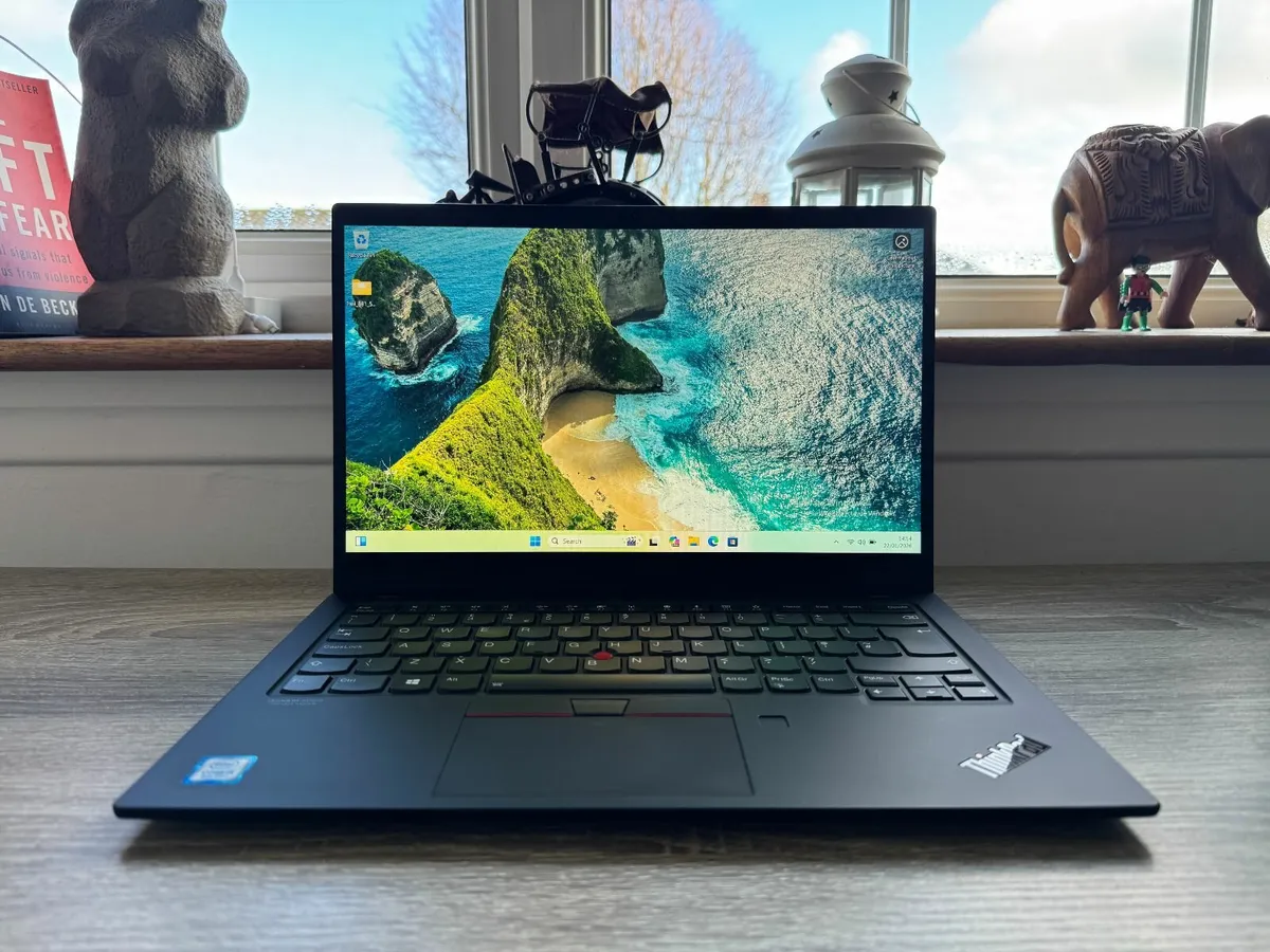 Lenovo ThinkPad X1 Carbon 7th Gen 14" Laptop - Image 1