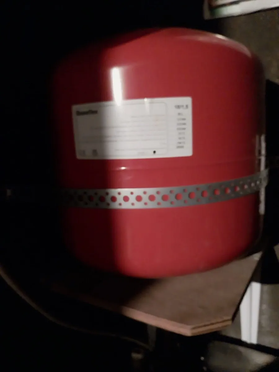 Oil Boiler / Oil-Fired Heating Unit - Image 1