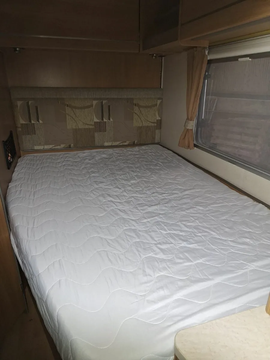 Motorhome - Image 2