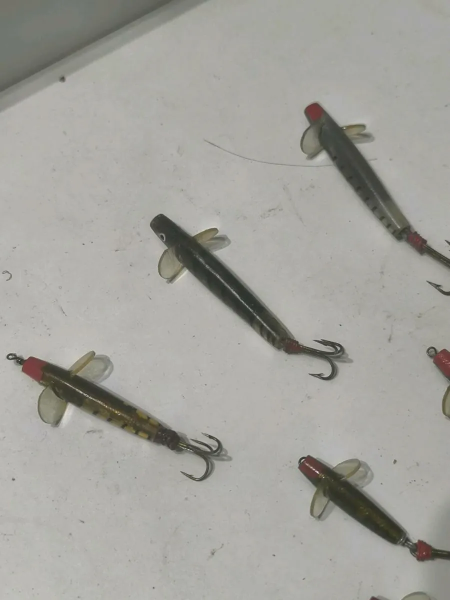 12 original lane minnows and mounts various sizes - Image 2