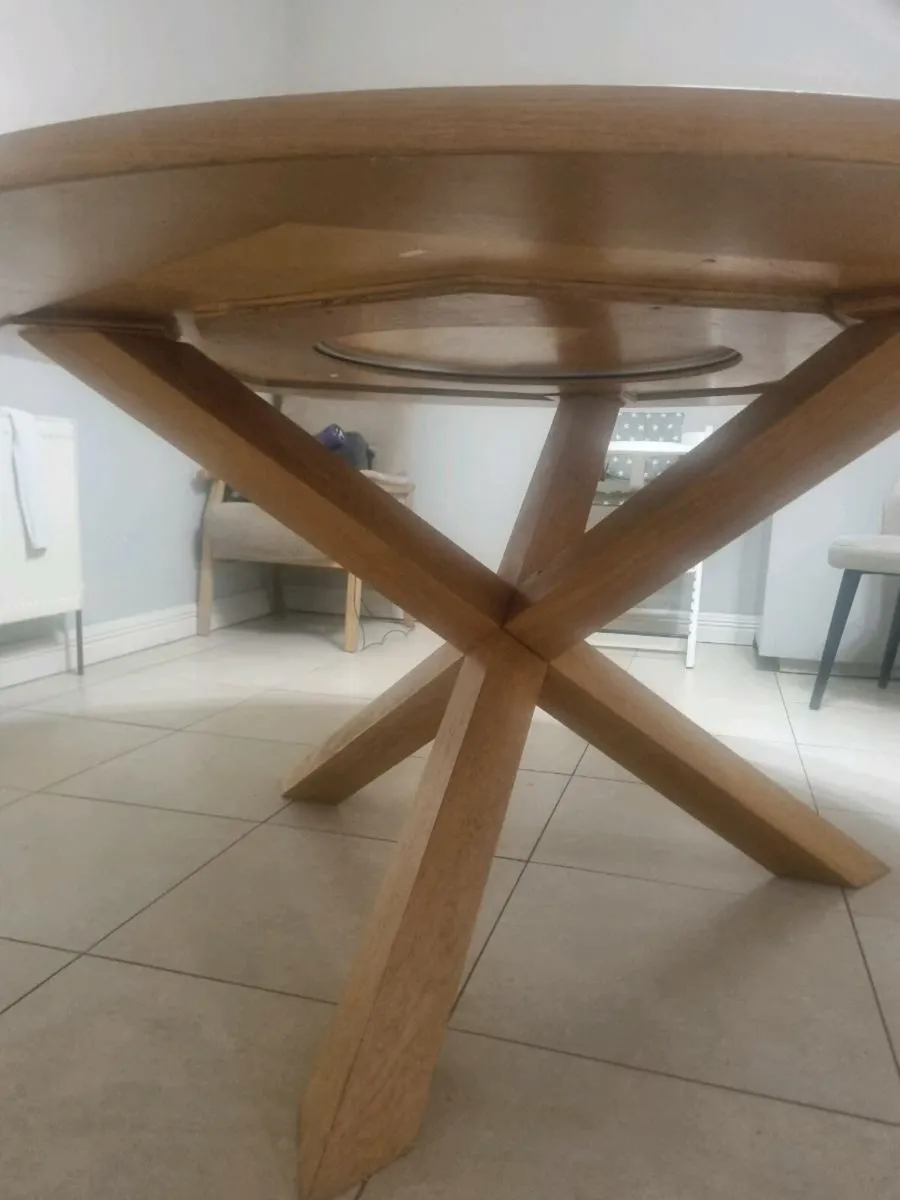 Round 5ft table - Image 2