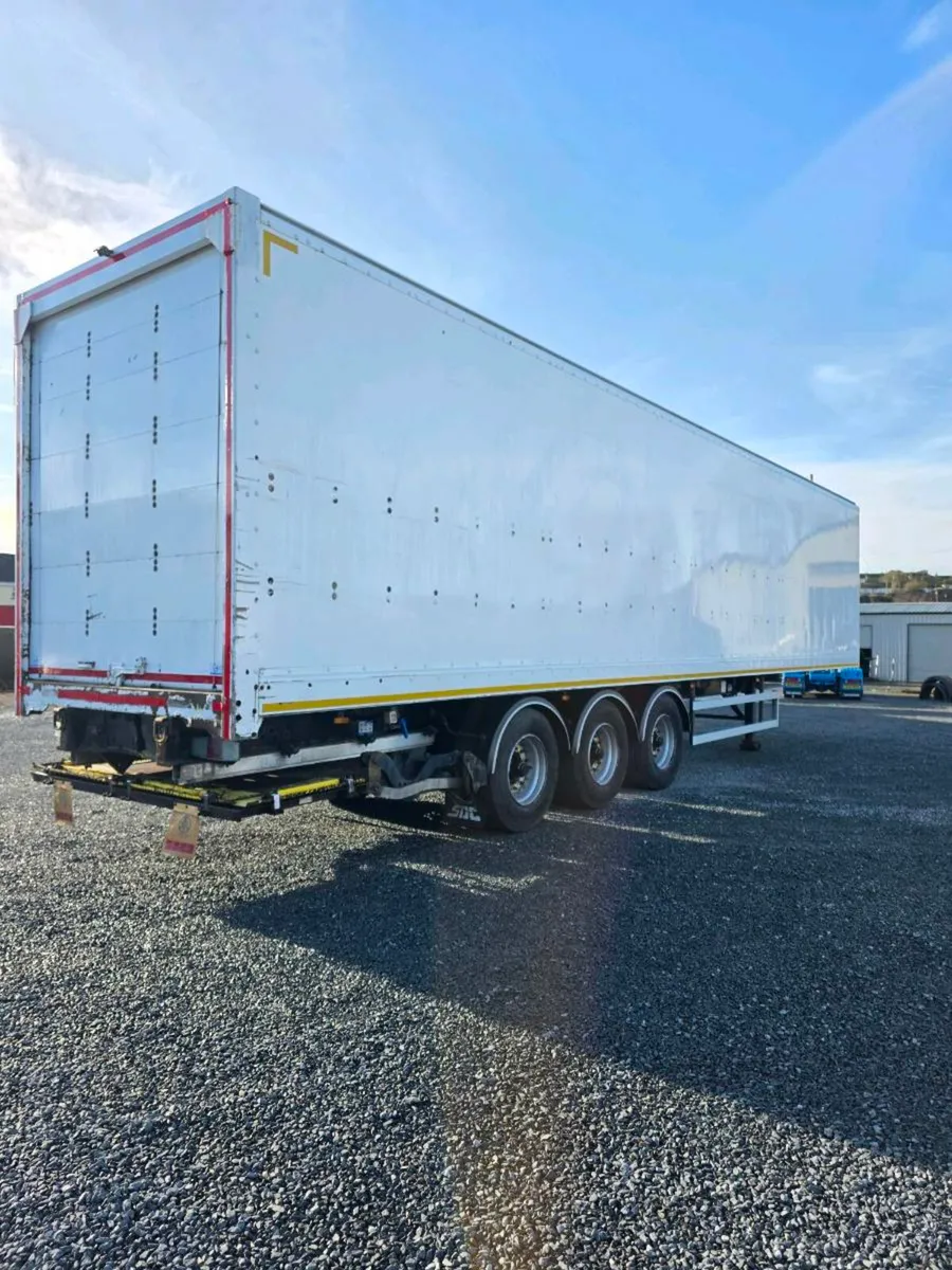 2016 SDC BOXVAN - Image 4