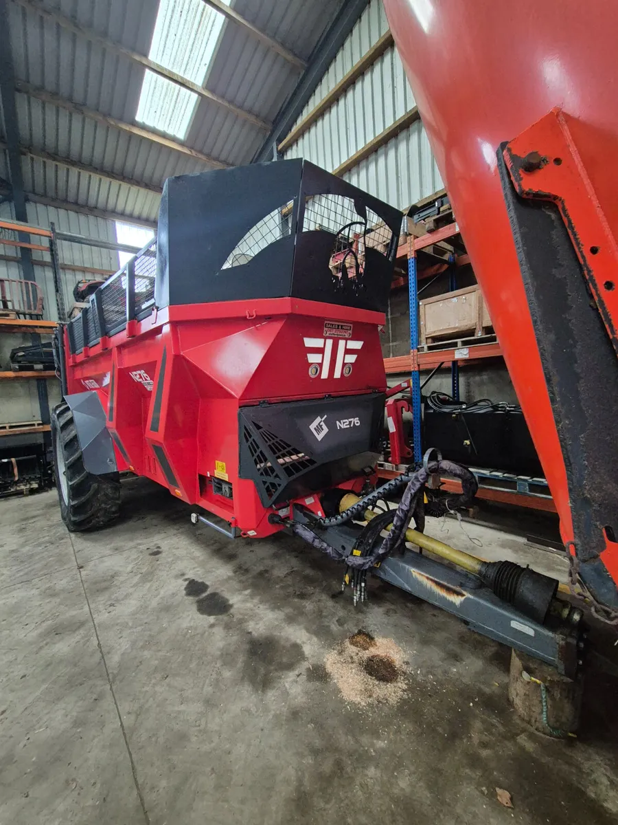 MetalFach 14 ton dung spreader - Image 4