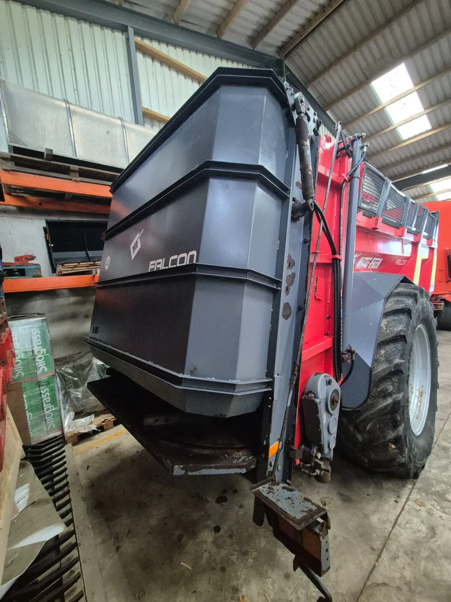 MetalFach 14 ton dung spreader - Image 3