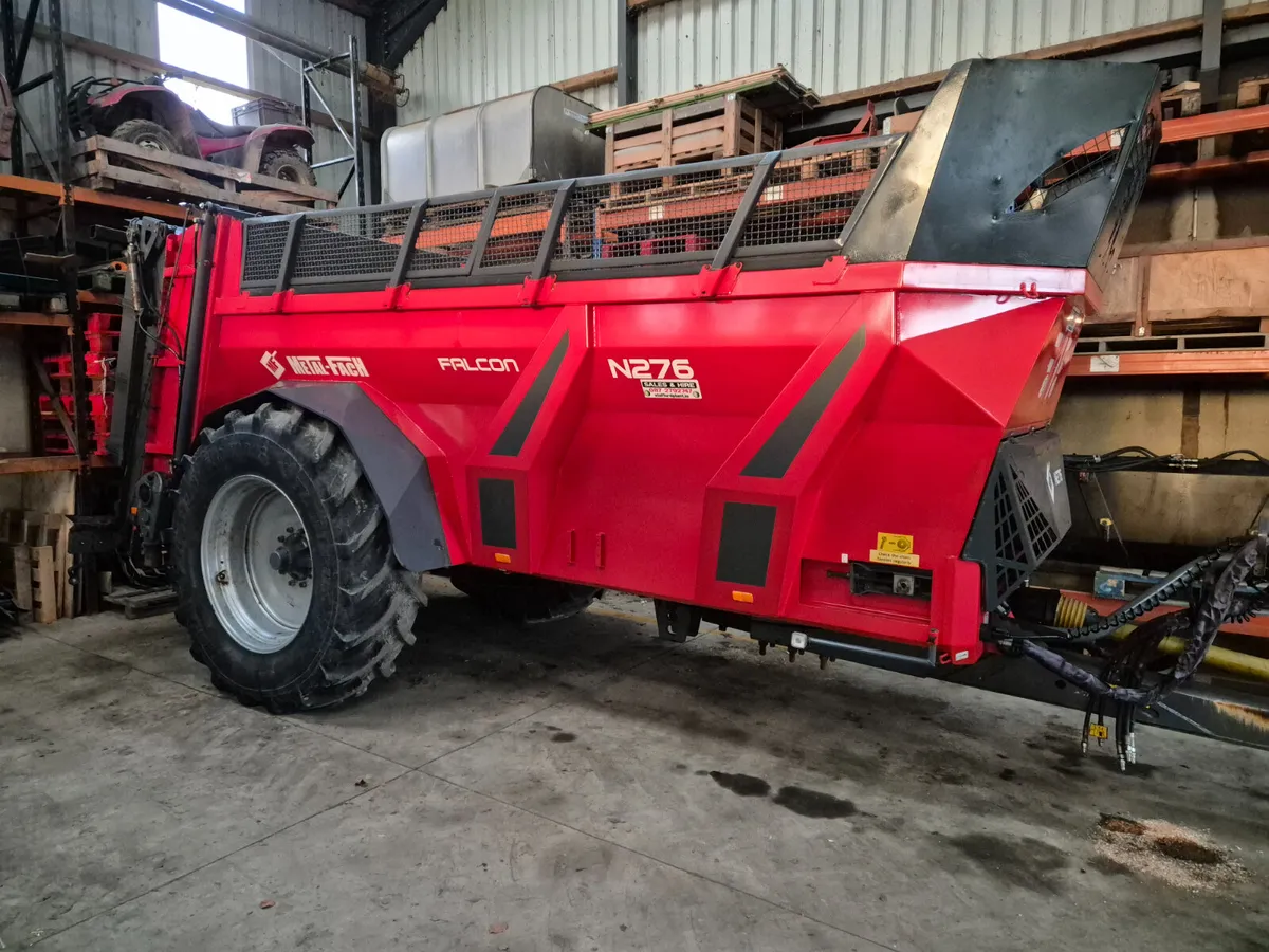 MetalFach 14 ton dung spreader - Image 1