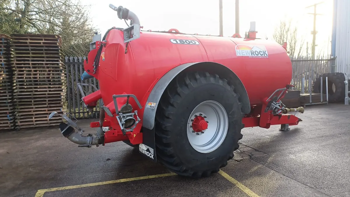 Newrock 1800 Tank - Image 2