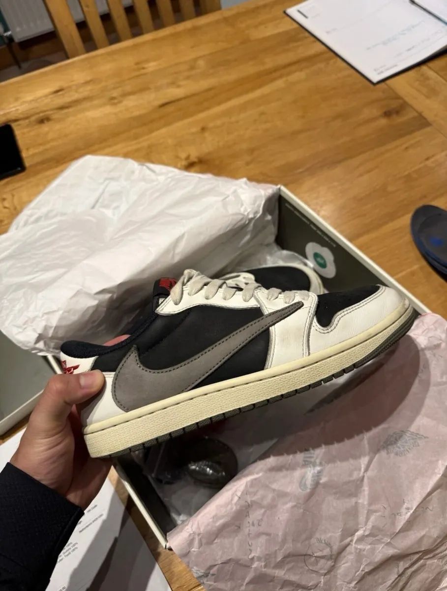 Travis Scott Jordan 1 low sneaker shoe - Image 1