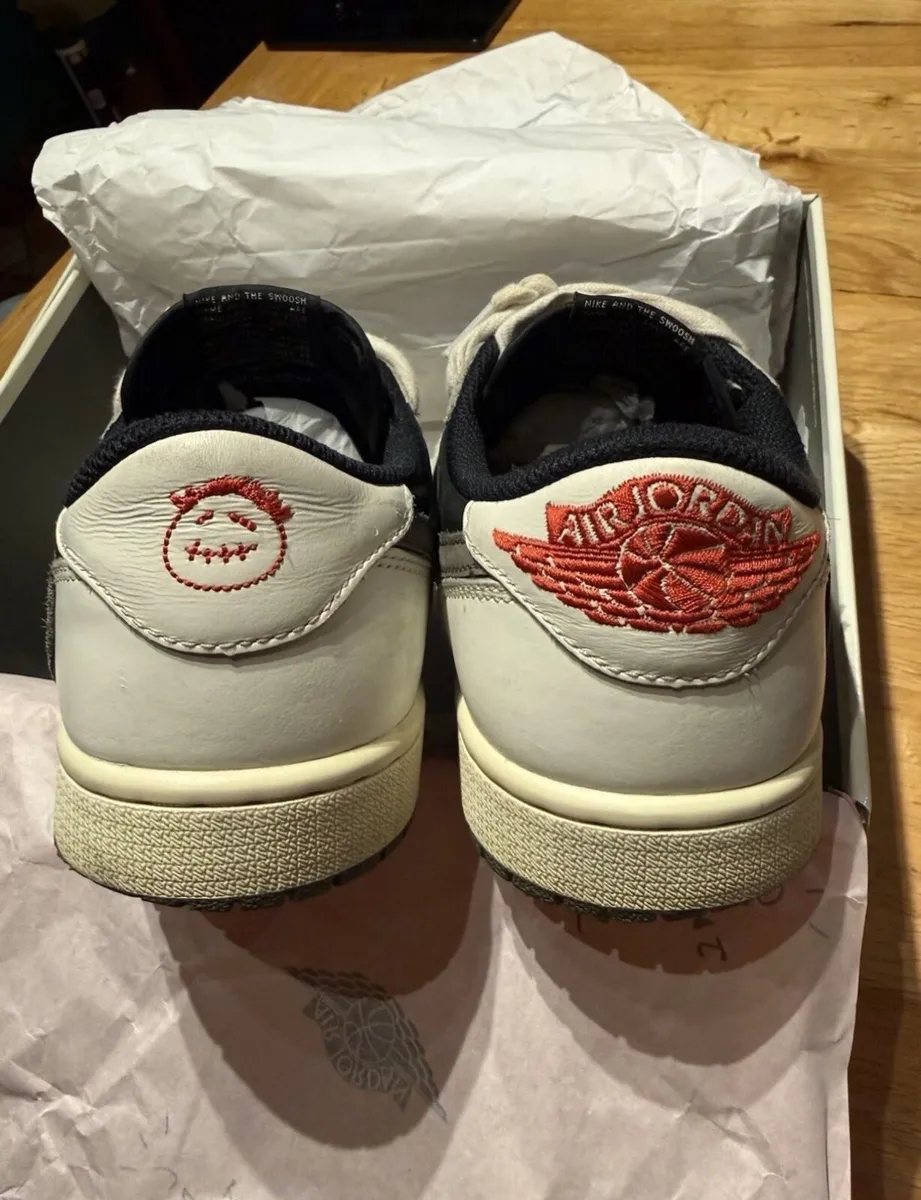 Travis Scott Jordan 1 low sneaker shoe - Image 3