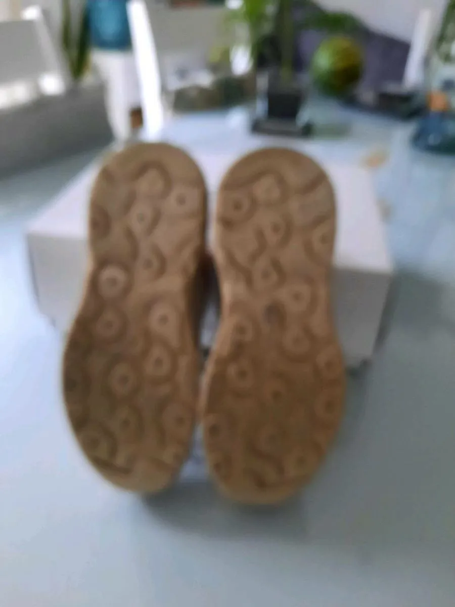 And other stories runners - Image 4