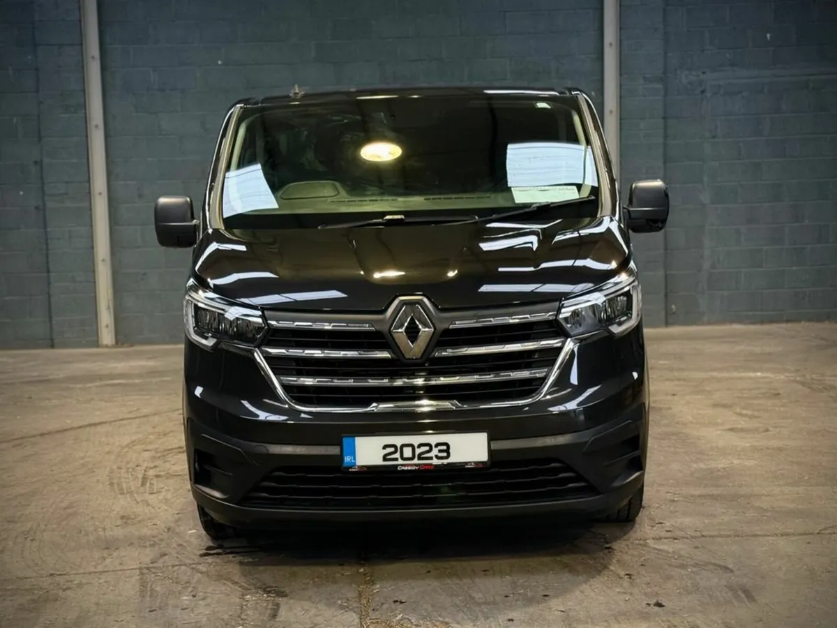 Renault Trafic LL30 BUSINESS PLUS DC // LOW MILEAG - Image 2