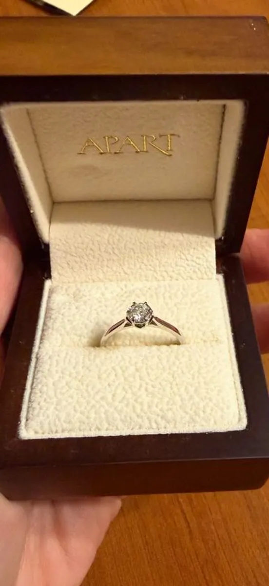 white gold ring with diamond - Image 1