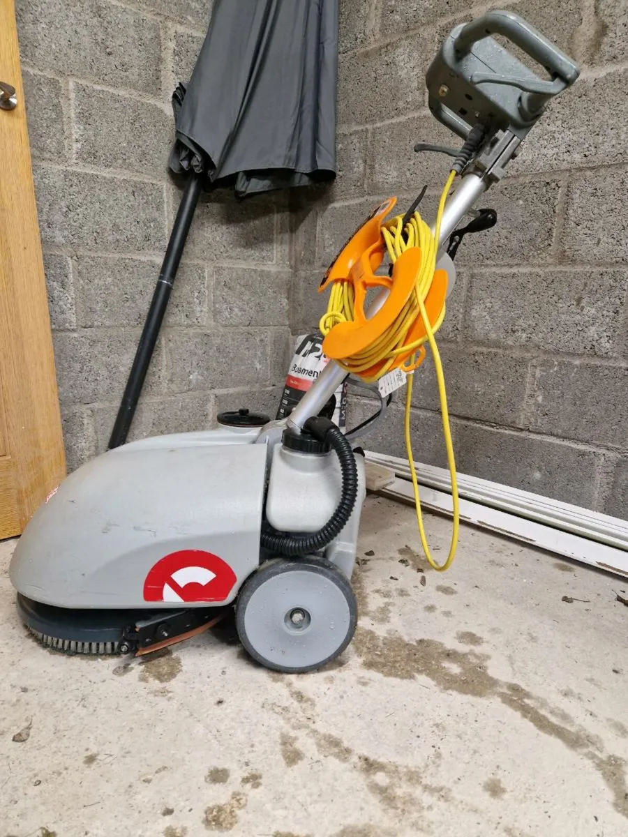 Electric Floor Cleaner - Image 2