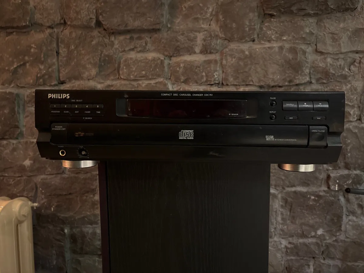 Philips 5 Disc CD Player