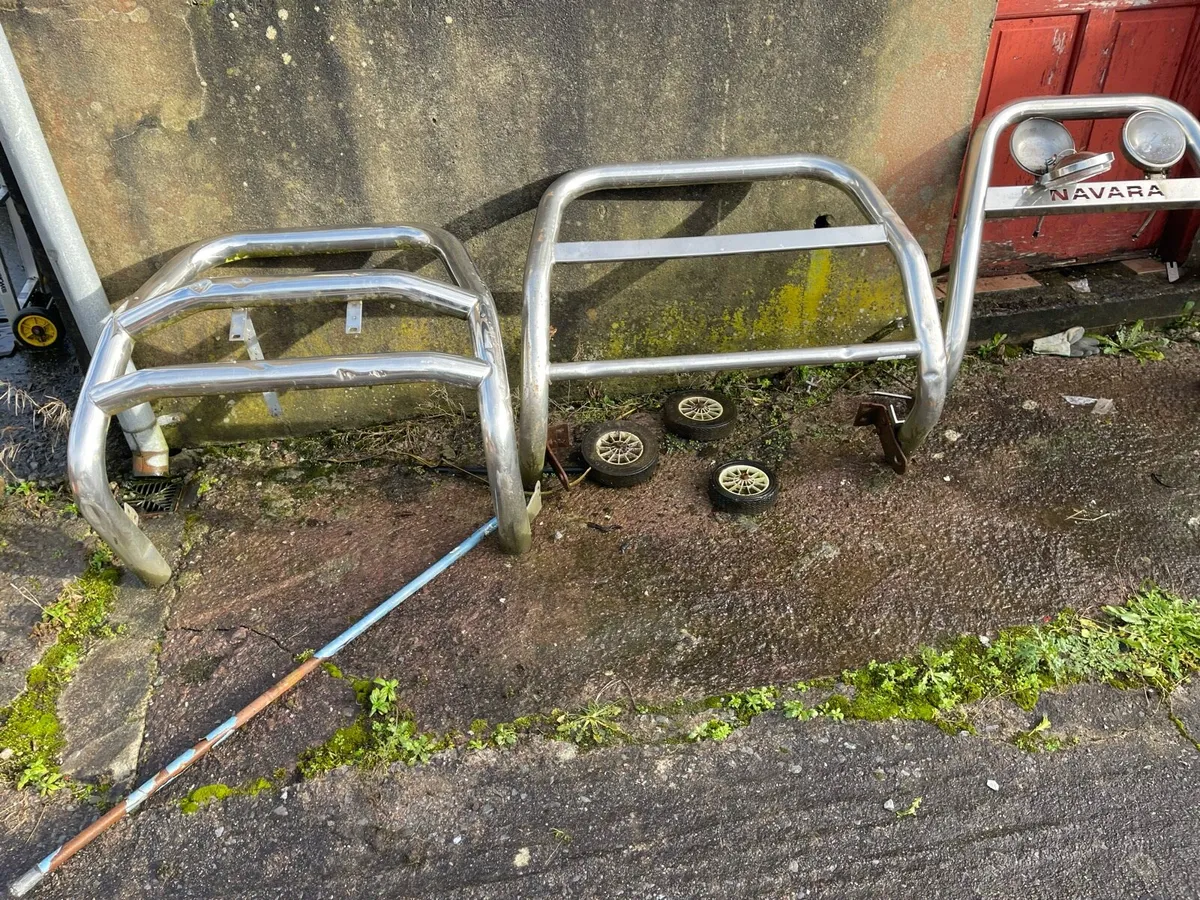 Selection of bull bars - Image 3