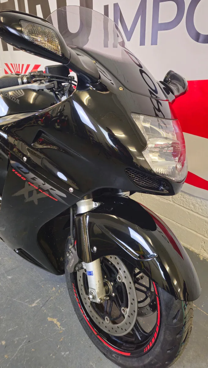 1998 Honda CBR1100XX Blackbird - Image 4