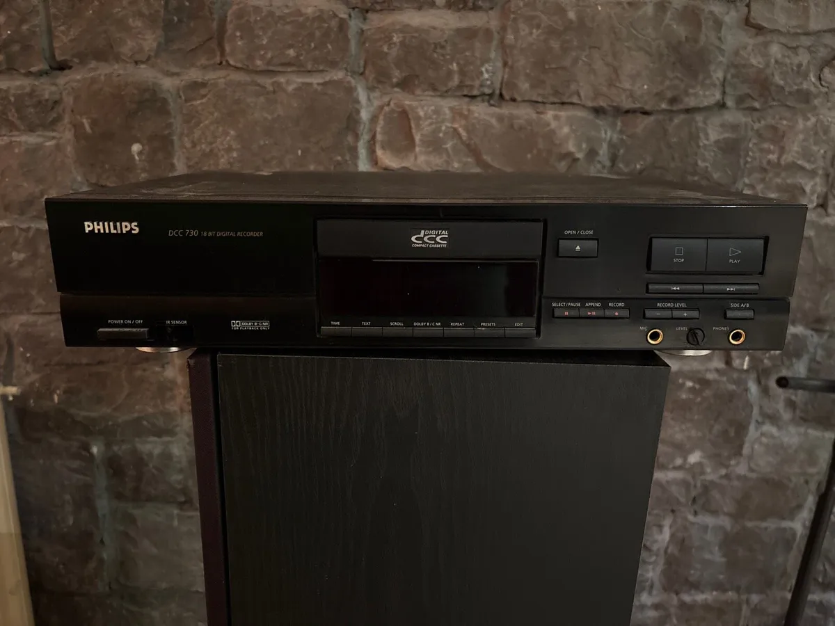 Philips Digital Compact Cassette Recoder