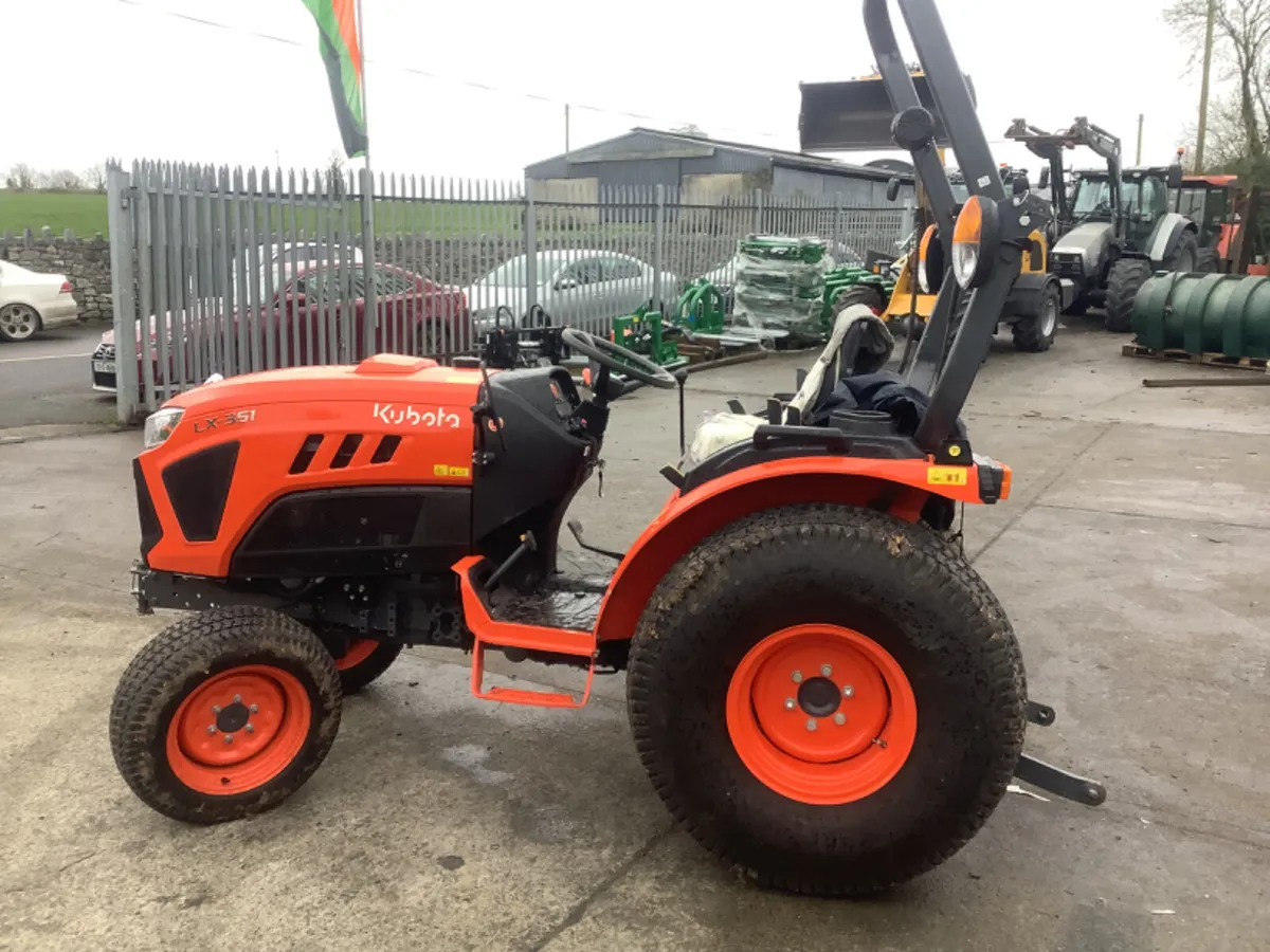 Kubota L351 tractor - Image 1