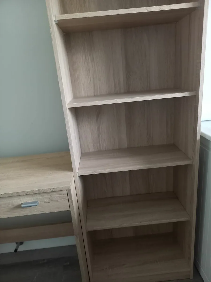 Bookshelf and desk - Image 3