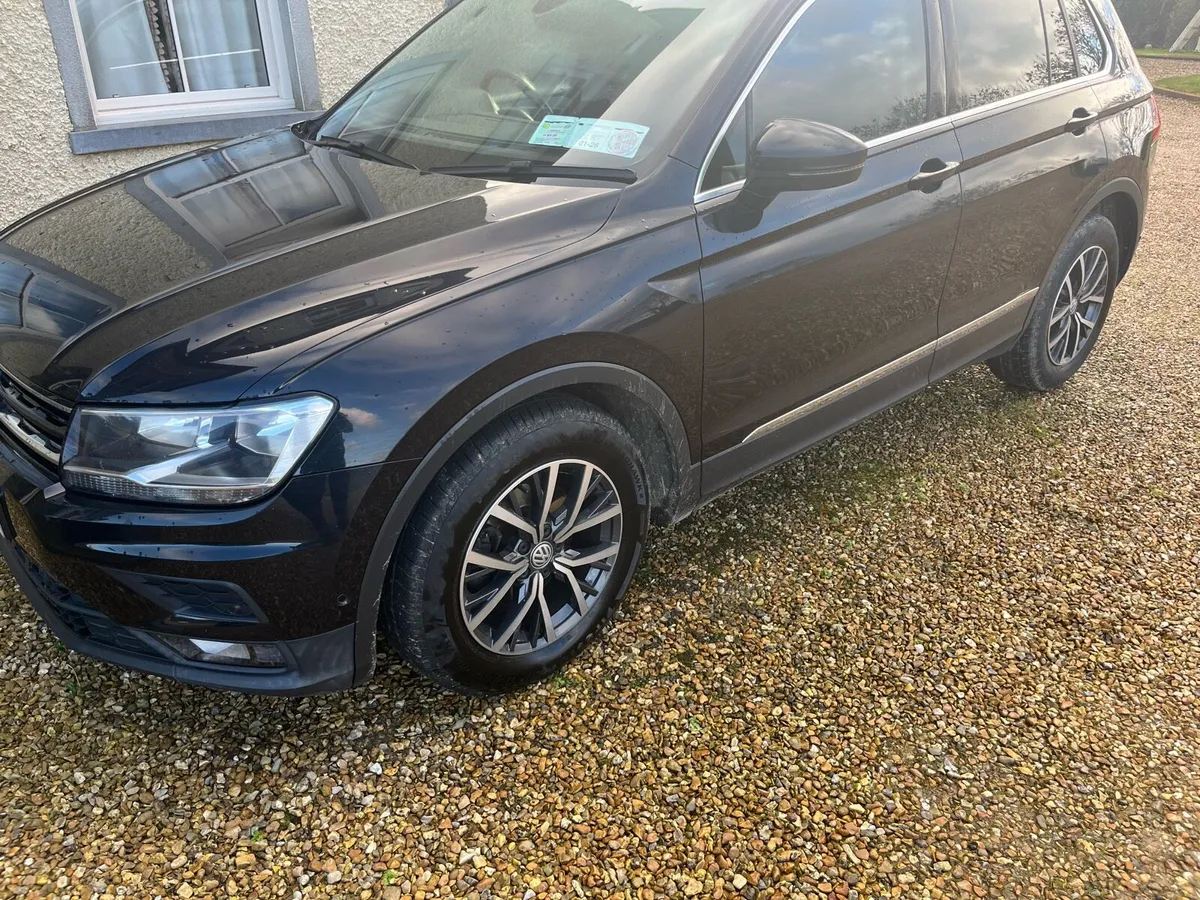 2018 Volkswagen Tiguan - Image 1