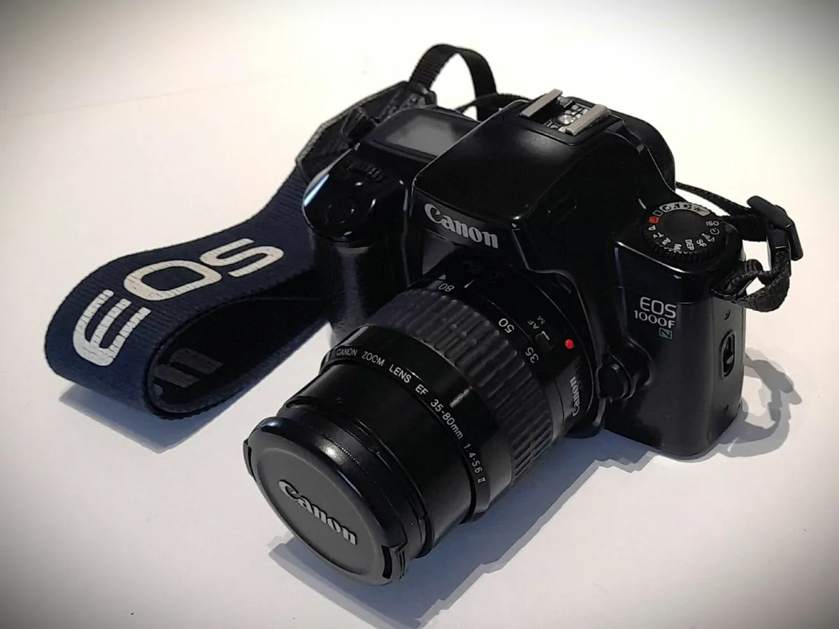 Canon EOS 1000FN Zoom SLR Camera - Image 2