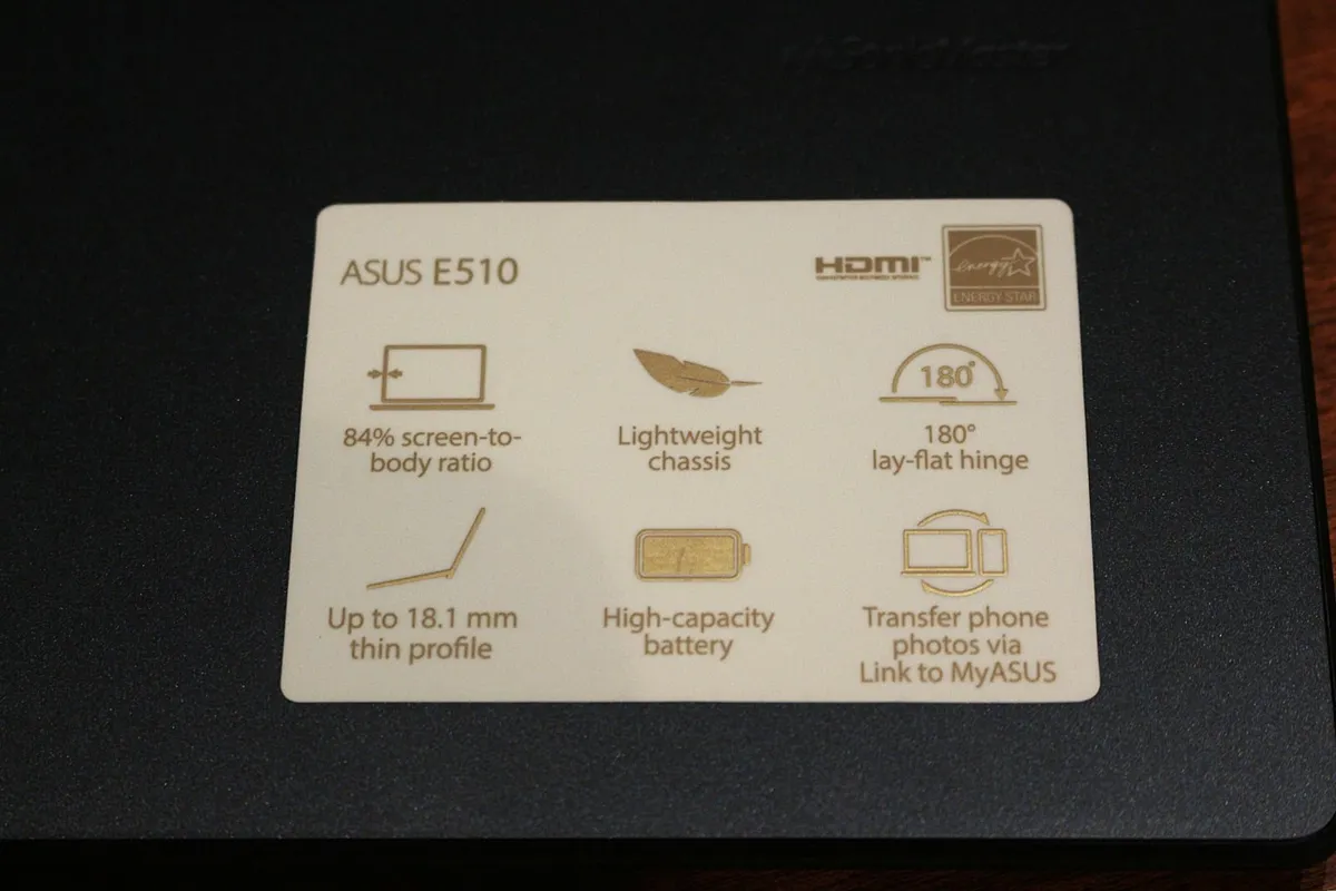 Asus Vivobook 15.6" E510KA with laptop bag - Image 3