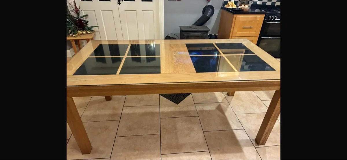 Dining Table and chairs - Image 3