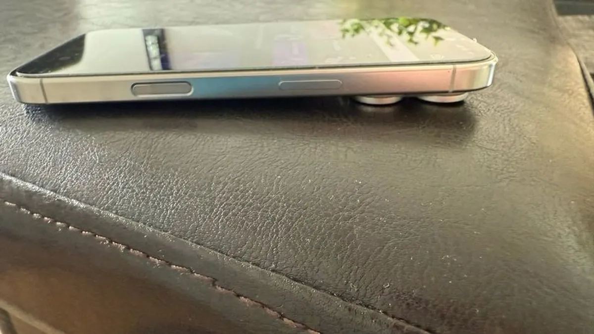 Iphone 16pro - Image 2