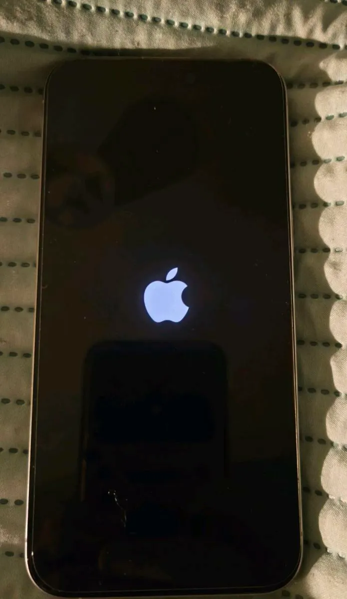 iPhone 15 Pro Max - Image 2