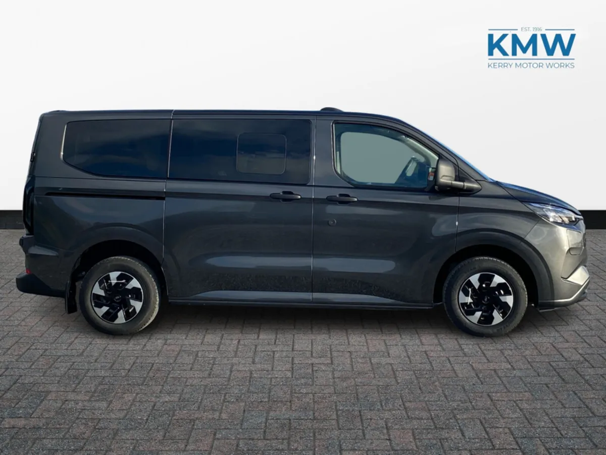 Ford Transit Trend  PHEV AUTO FWD - Image 3