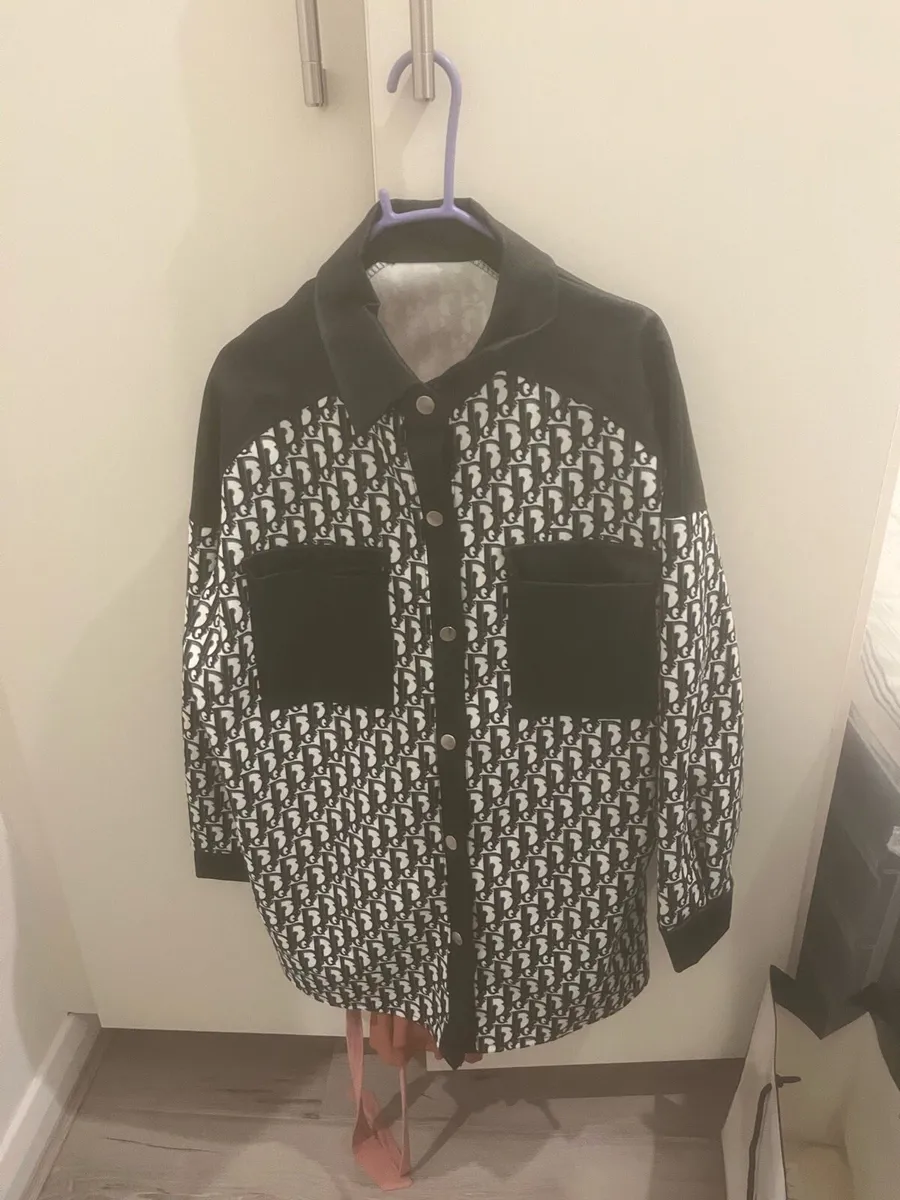 Woman’s coat - Image 3