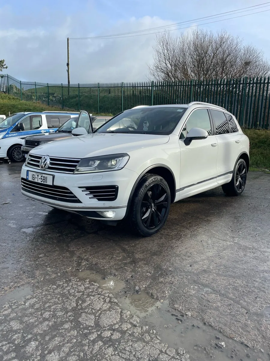 VW Touareg R-Line commercial - Image 2