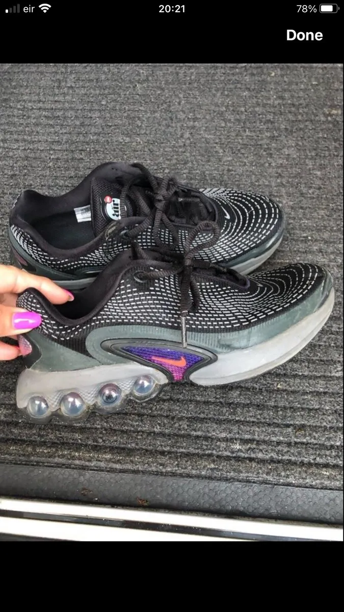 Boys Nike air max trainers size 4.5 €25 - Image 2