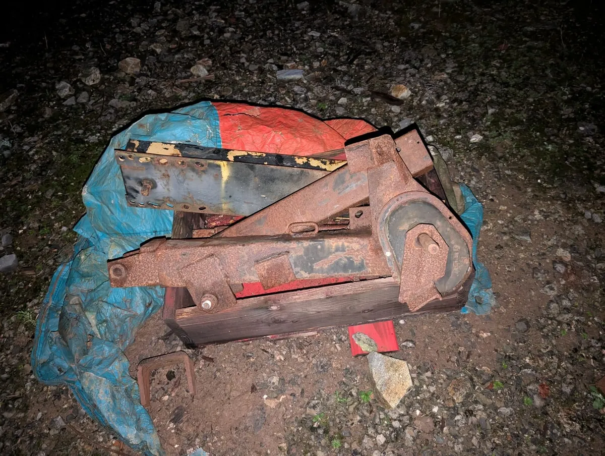 Artic Truck Trailer Jacks - Image 4