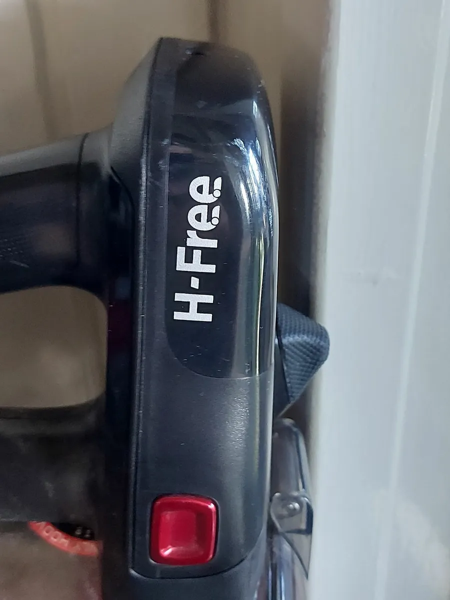 Hoover H-Free 100 Upright Vacuum Cleaner - Image 3