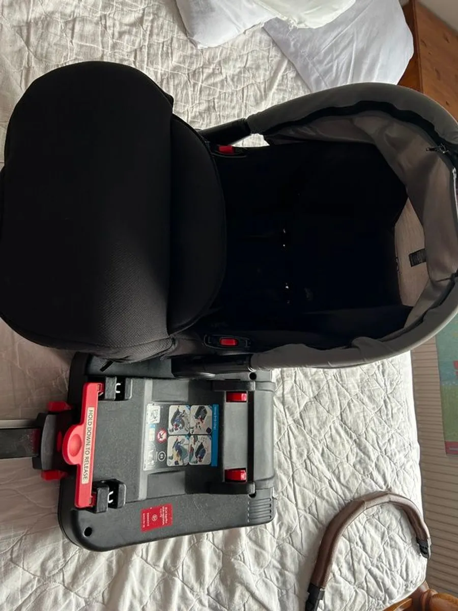 3in1 travel system & Stroller - Image 1