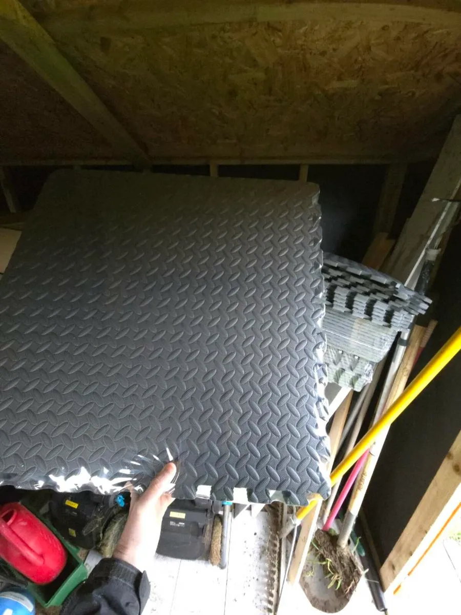 Interlocking foam Floor Tiles Grey 10mm 12 Pack - Image 1