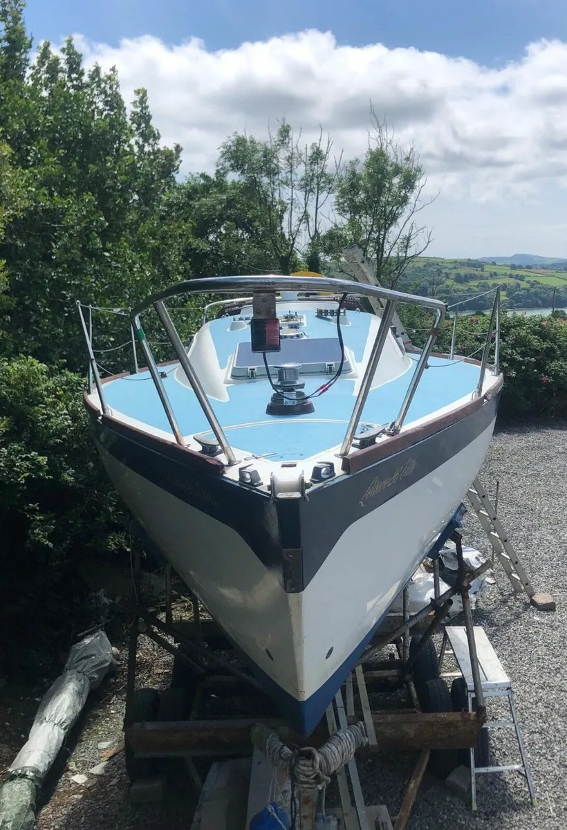 Sailing Cruiser - Image 1