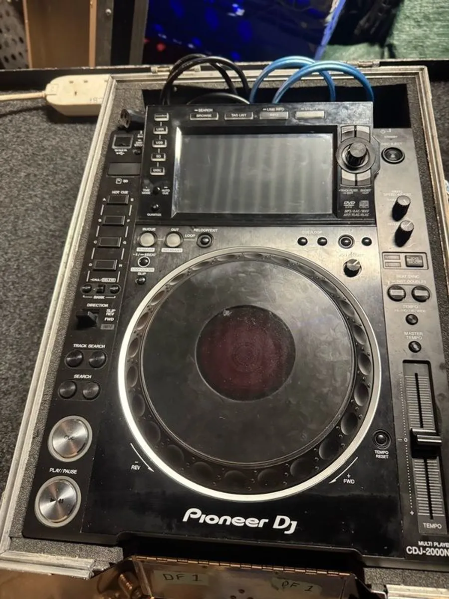 Pioneer 2 X Cdj 2000 Nxs2 1 X Djm 900nxs2 - Image 2