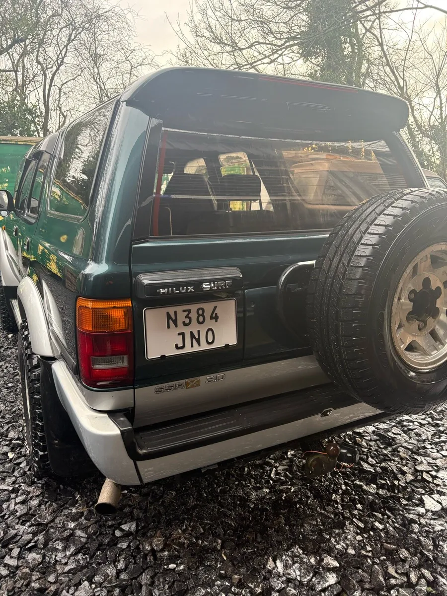 Toyota hilux surf - Image 4