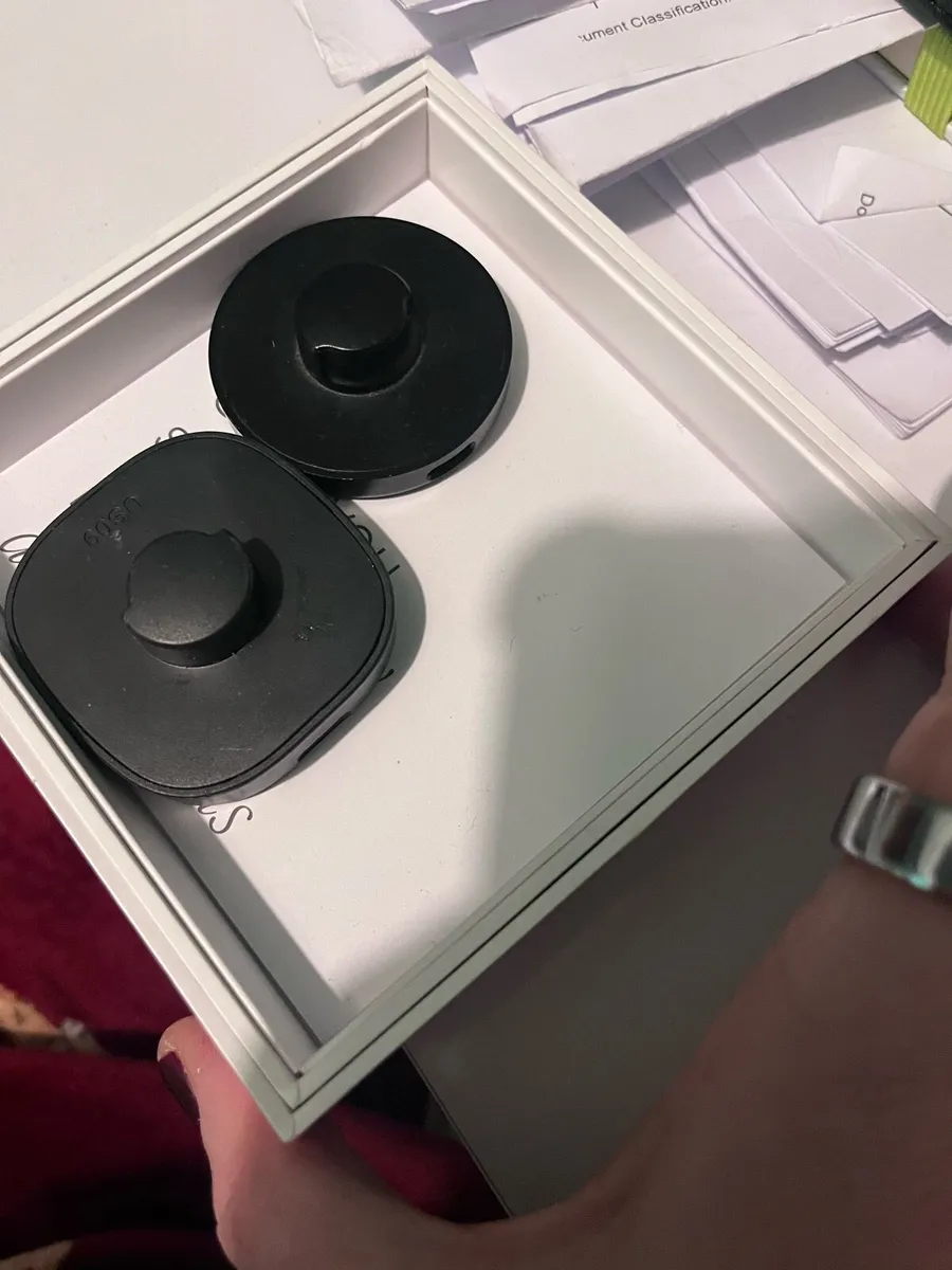 2 Oura 3 ring chargers - Image 2