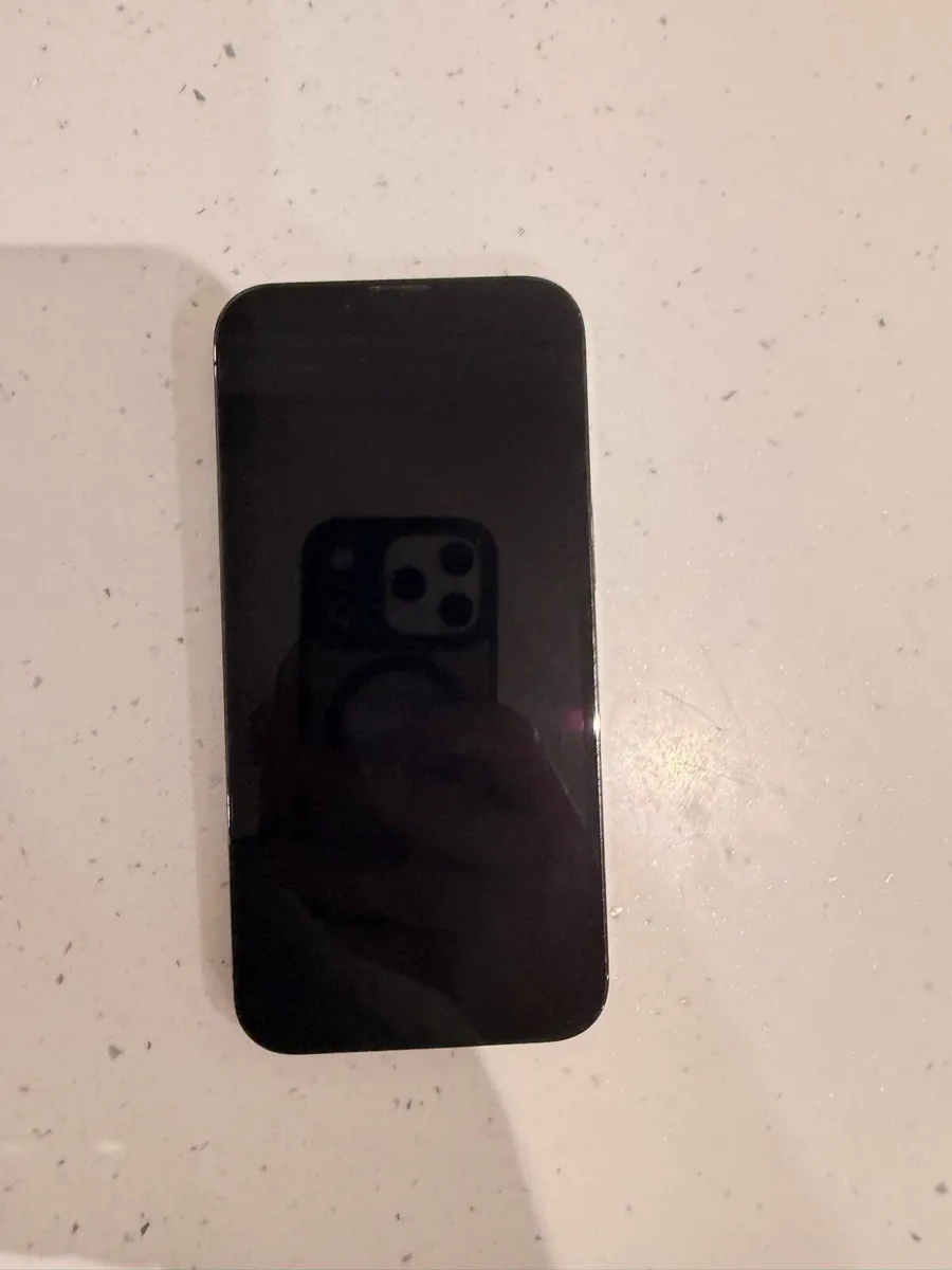 iPhone 15 pro - Image 4